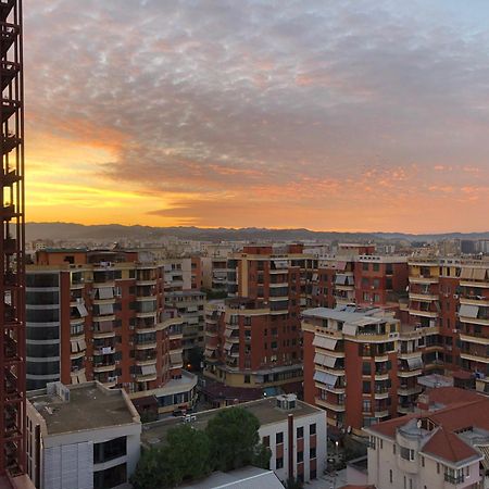 Garden Building Luxury Apartment Tirana Bagian luar foto