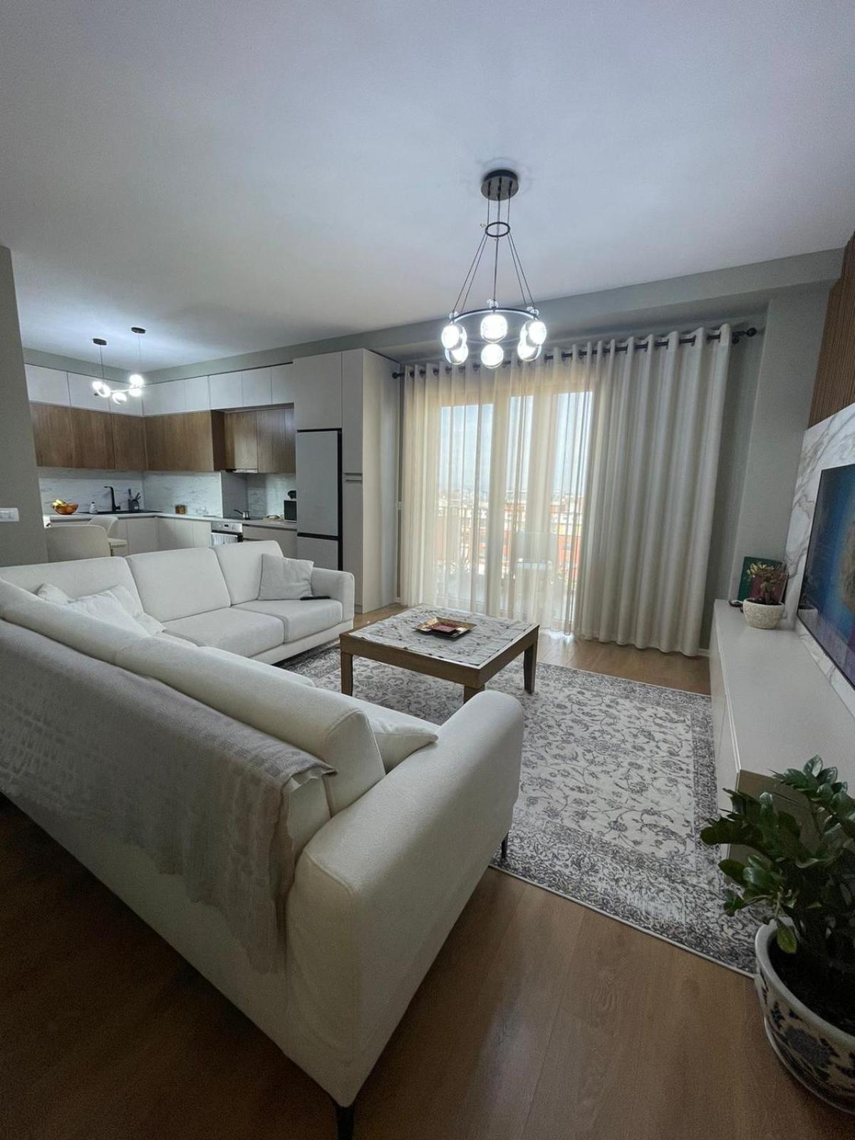 Garden Building Luxury Apartment Tirana Bagian luar foto