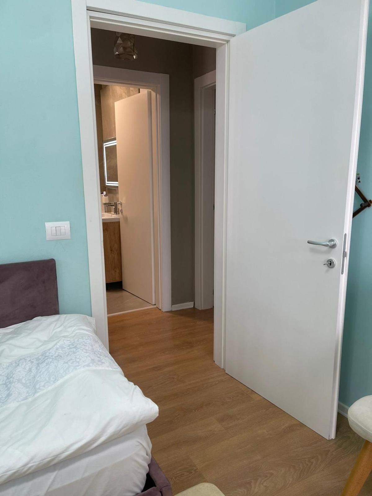 Garden Building Luxury Apartment Tirana Bagian luar foto