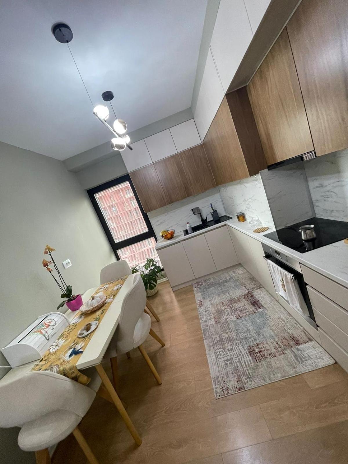 Garden Building Luxury Apartment Tirana Bagian luar foto